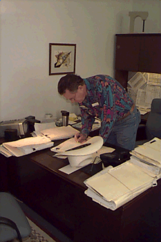 Dave at Work.gif (52395 bytes)